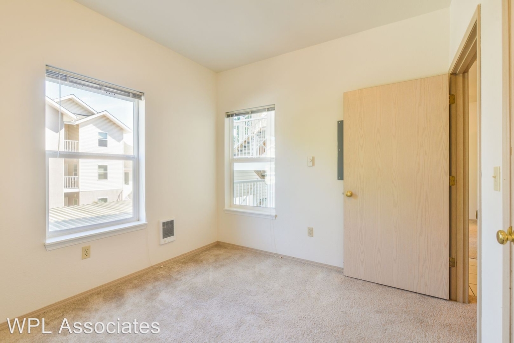 808 Pool Street - Photo 16