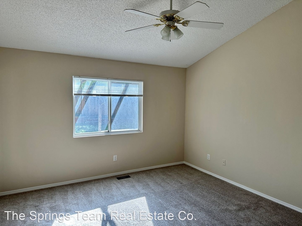 8203 Radcliff Drive - Photo 7