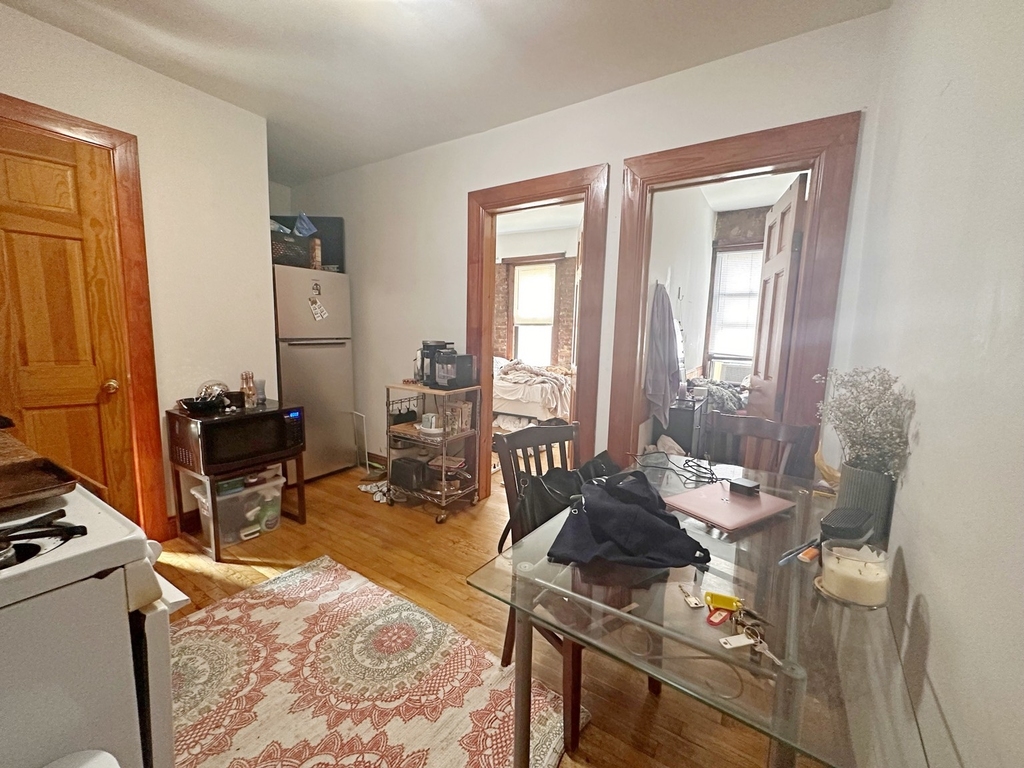 424 East 13th Street - Photo 4