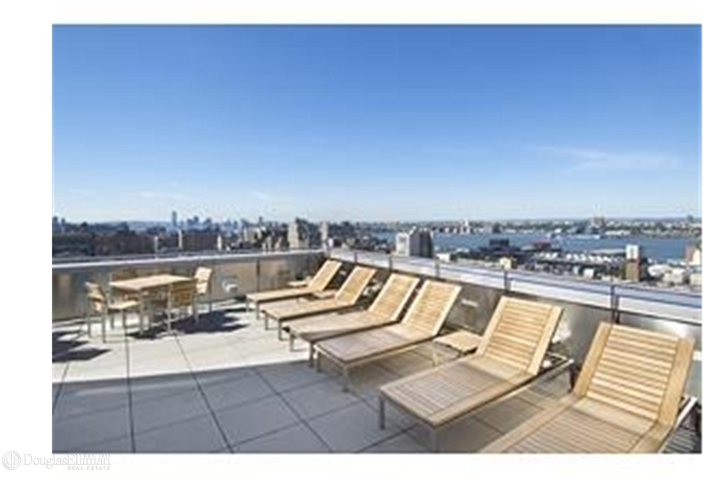 350 W 42nd St - Photo 9