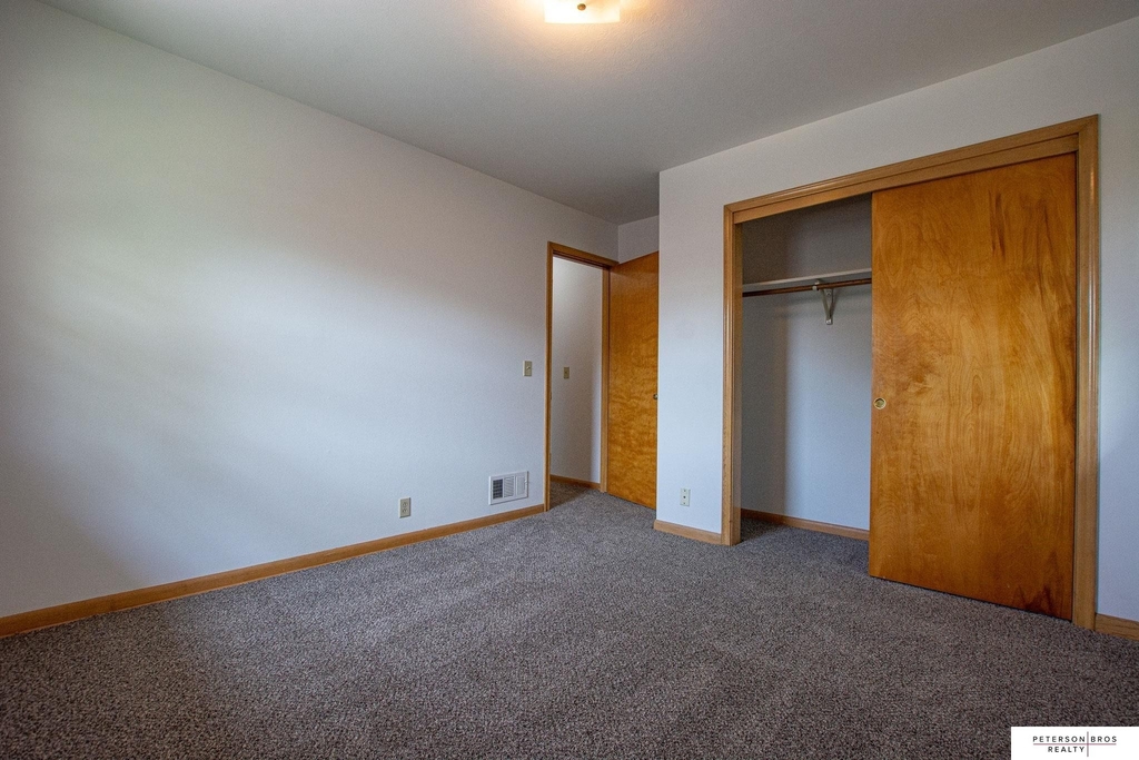 3328 S 82 Avenue - Photo 2