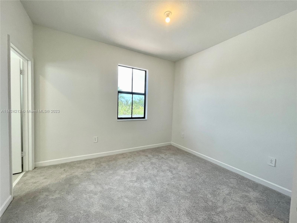 11719 Sw 246th Ter - Photo 24