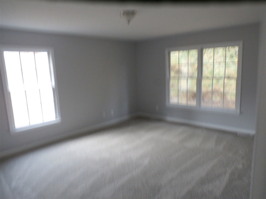 192 Jason Drive - Photo 2