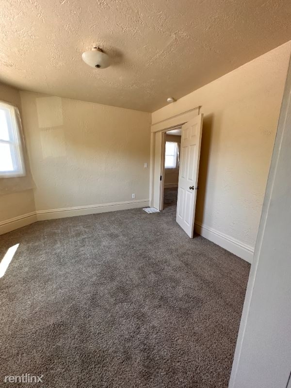 1312 Yout Street Lower - Photo 7