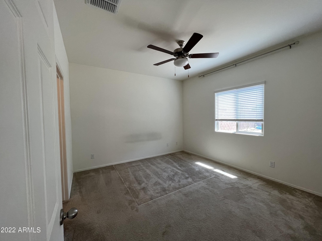 3010 N Majestic Court - Photo 11