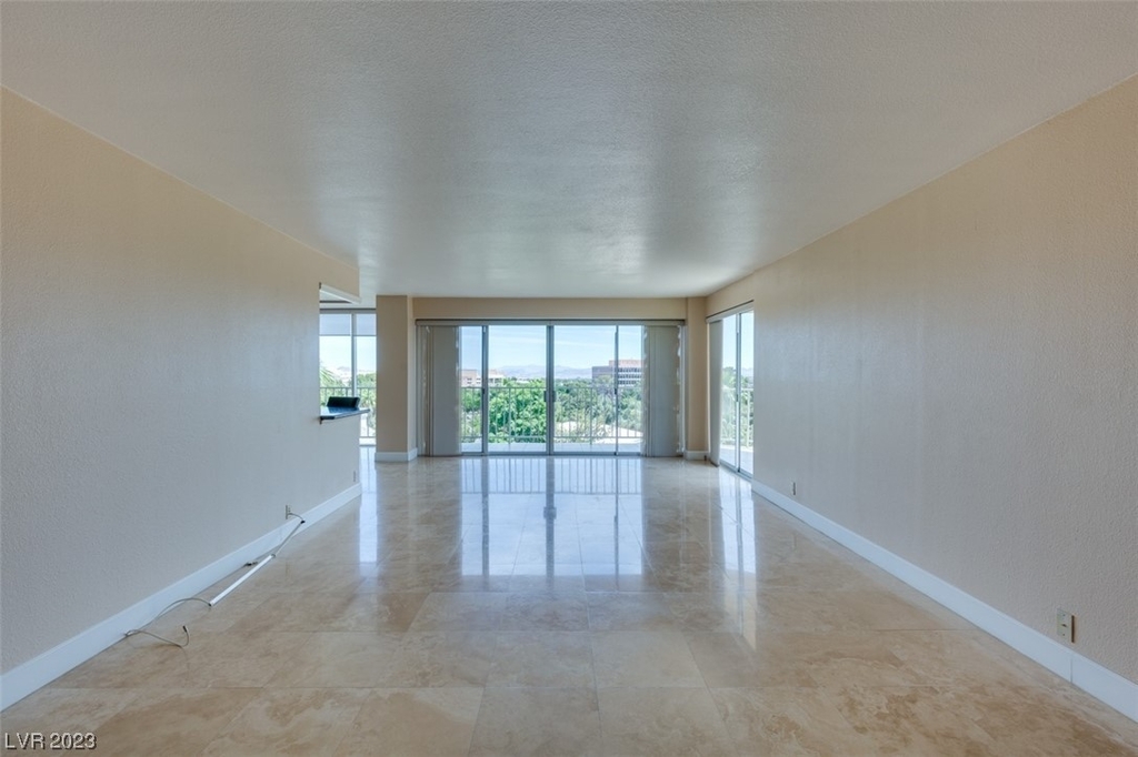 3111 Bel Air - Photo 4