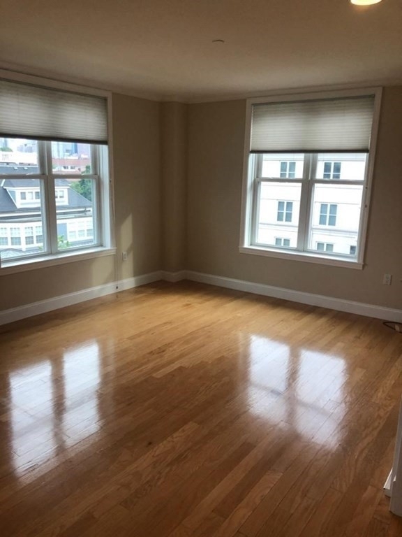 73 Chelsea St - Photo 1
