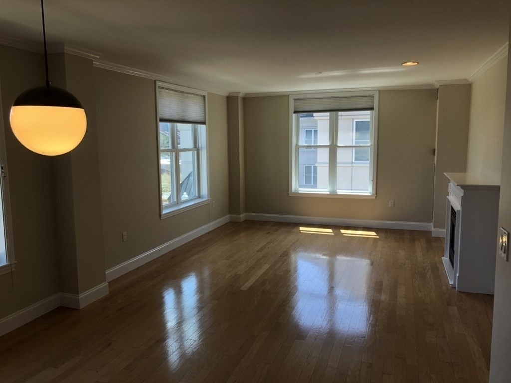 73 Chelsea St - Photo 3