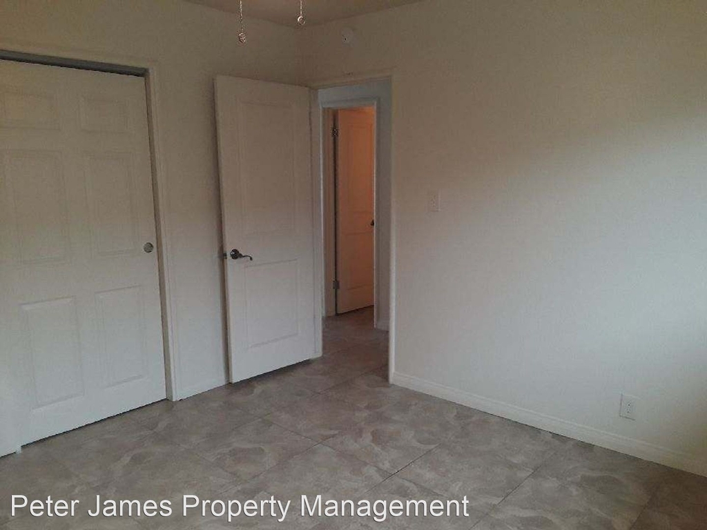 2230 South Linwood St - Photo 2