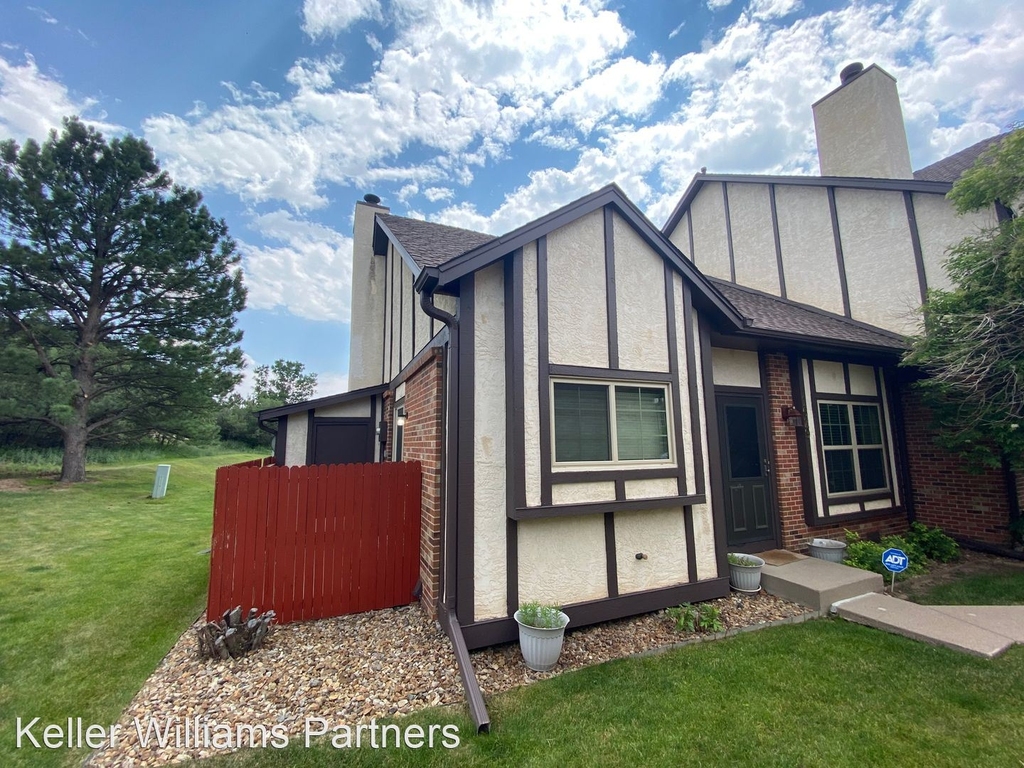 1629 Maitland Ct - Photo 0