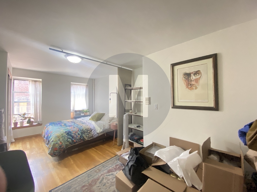 1142 1st Avenue - Photo 2