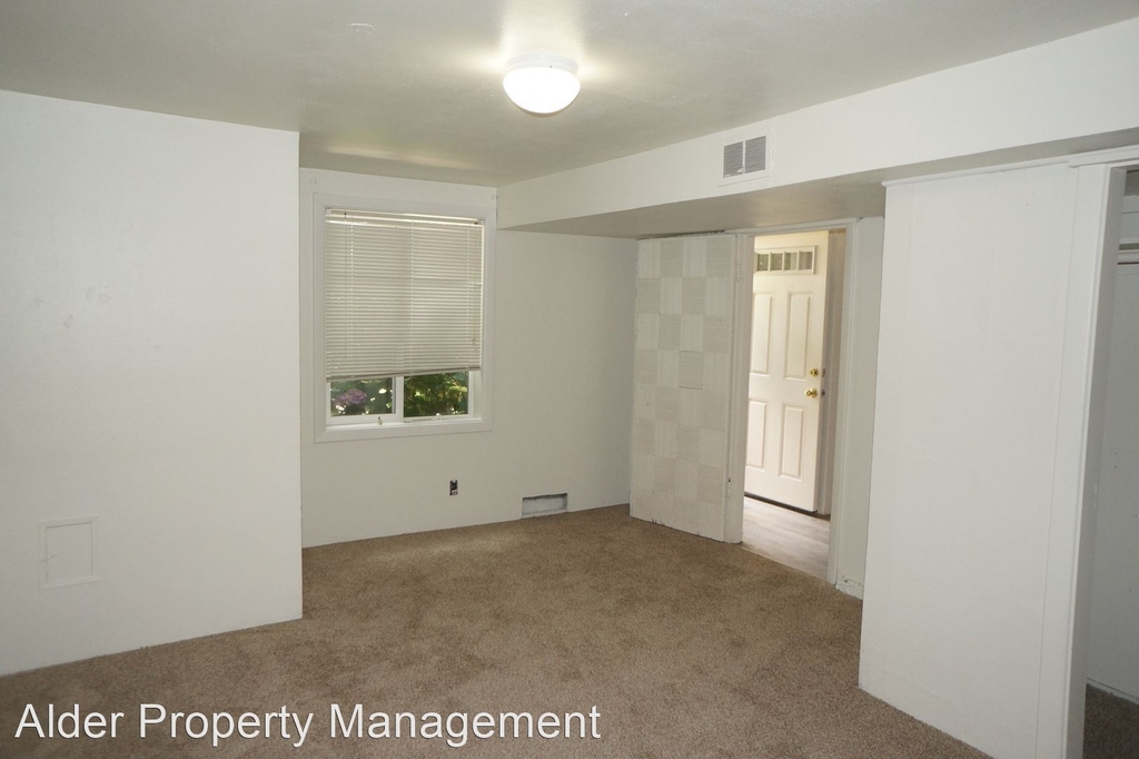 8236 Sw 3rd Ave. - Photo 21