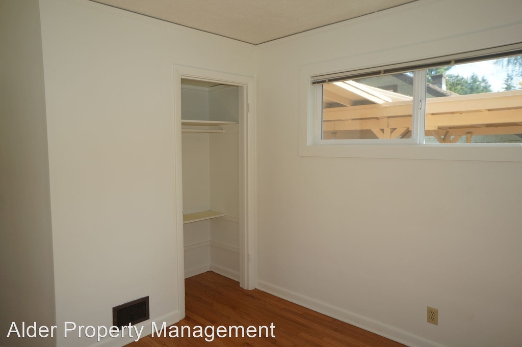 8236 Sw 3rd Ave. - Photo 15
