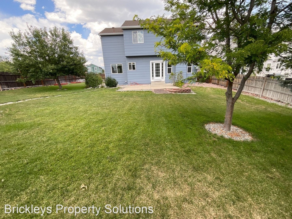 2579 Weyburn Way - Photo 3