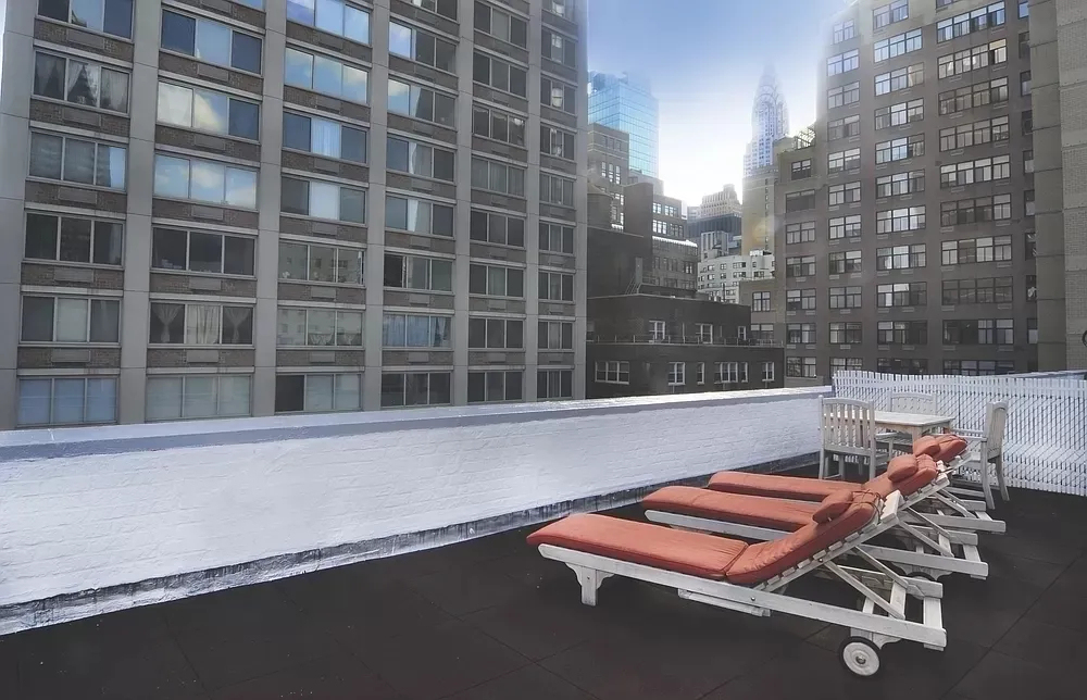 East 46th Street - Photo 2
