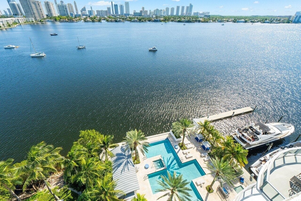 17301 Biscayne Boulevard - Photo 41