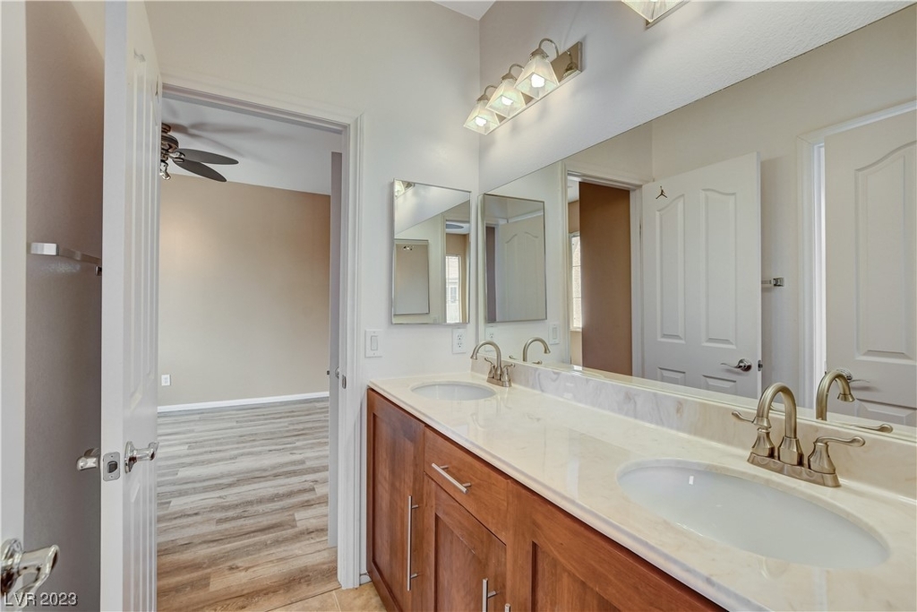 9884 Iris Valley Street - Photo 39