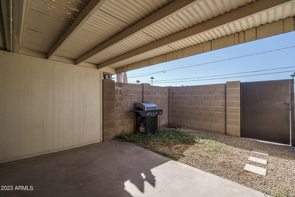 7025 E Wilshire Drive - Photo 13