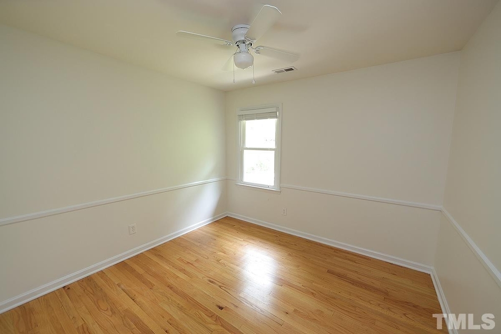 5320 Cherrycrest Court - Photo 10