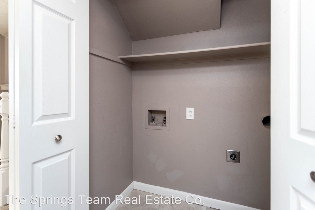 7015 Woody Creek Drive - Photo 5