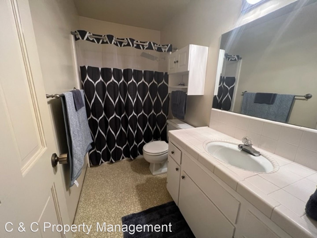 5090 N College Ave #110 - Photo 3