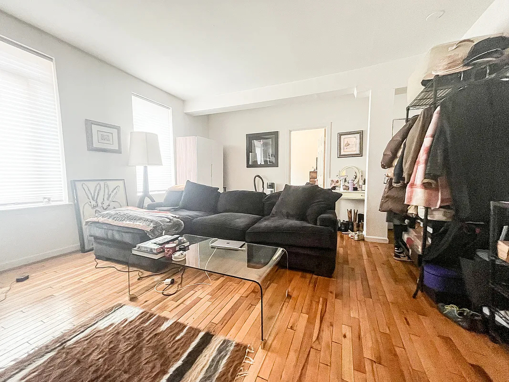 690 Greenwich Street - Photo 3