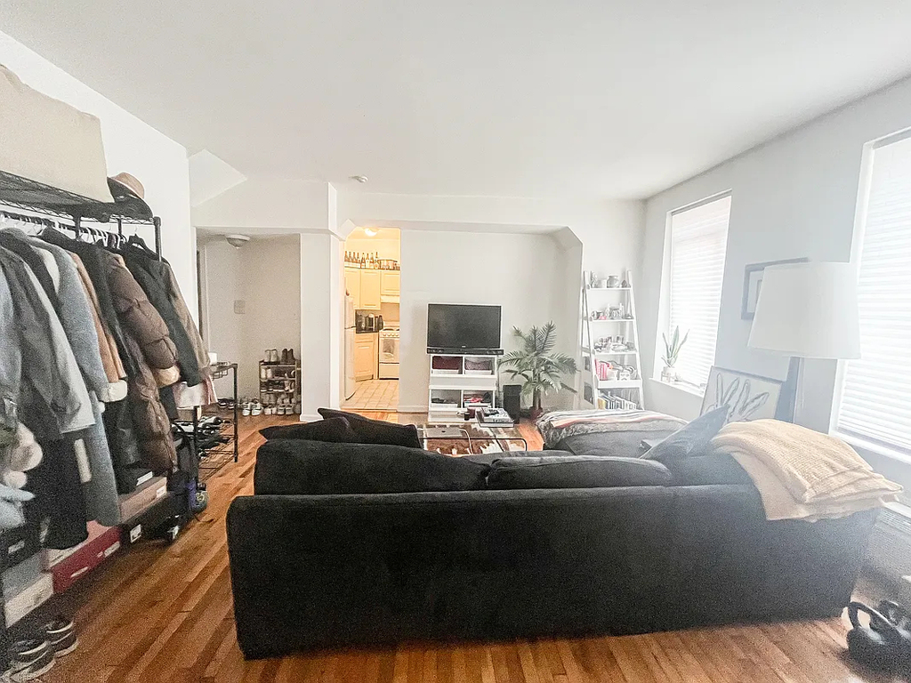 690 Greenwich Street - Photo 0