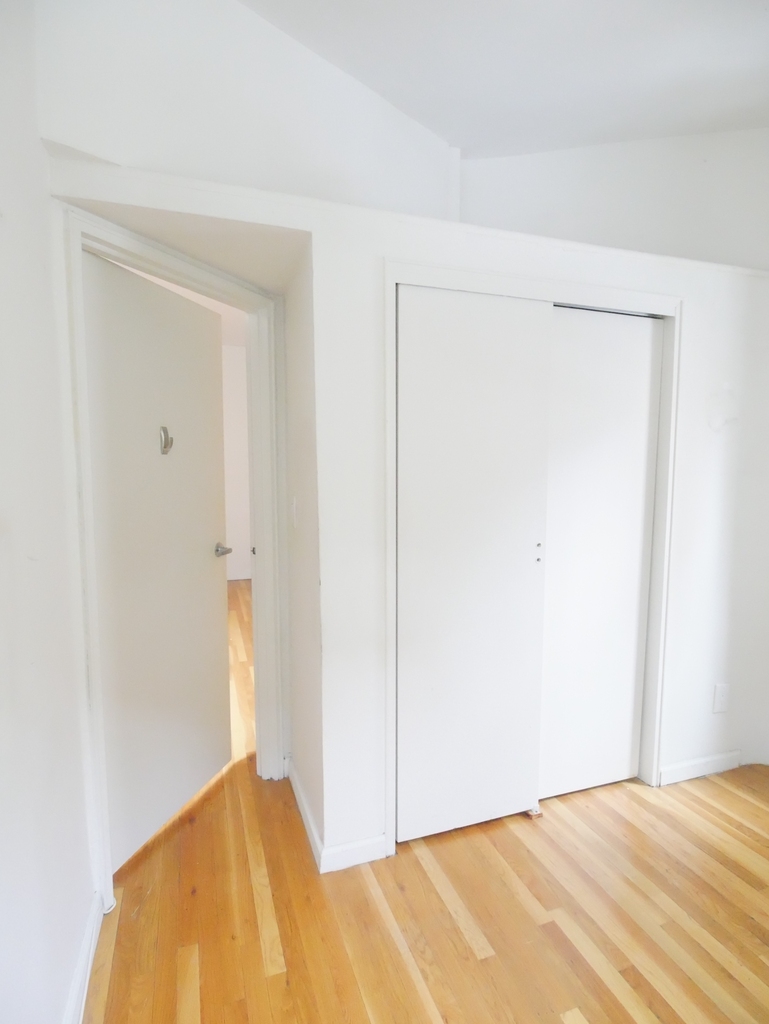 425 East 77th Street - Photo 11