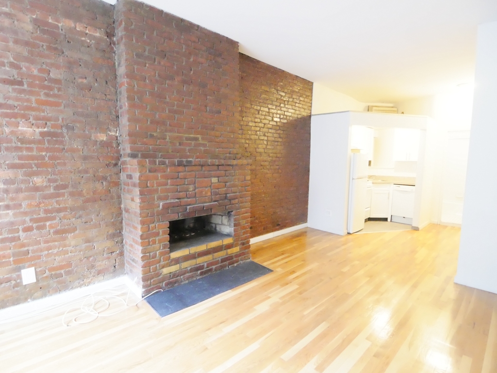 425 East 77th Street - Photo 2