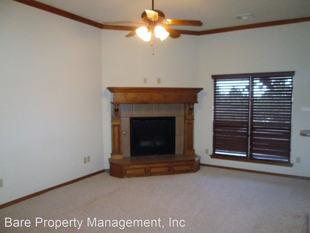 2901 Coach Court - Photo 3