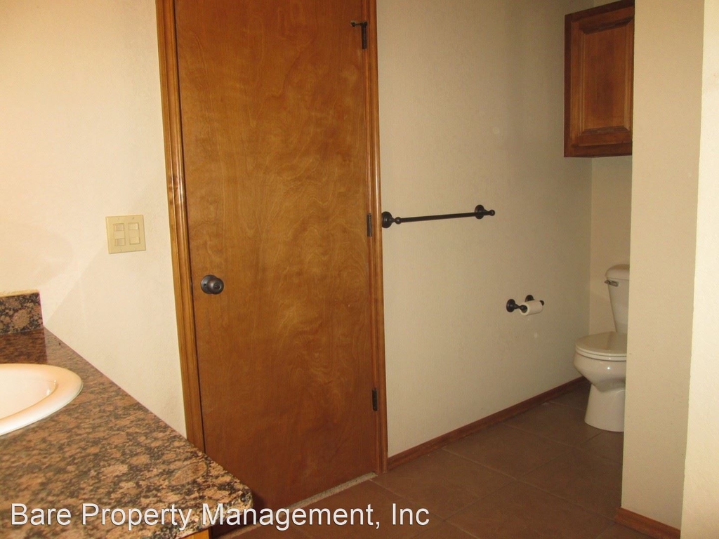 2901 Coach Court - Photo 16