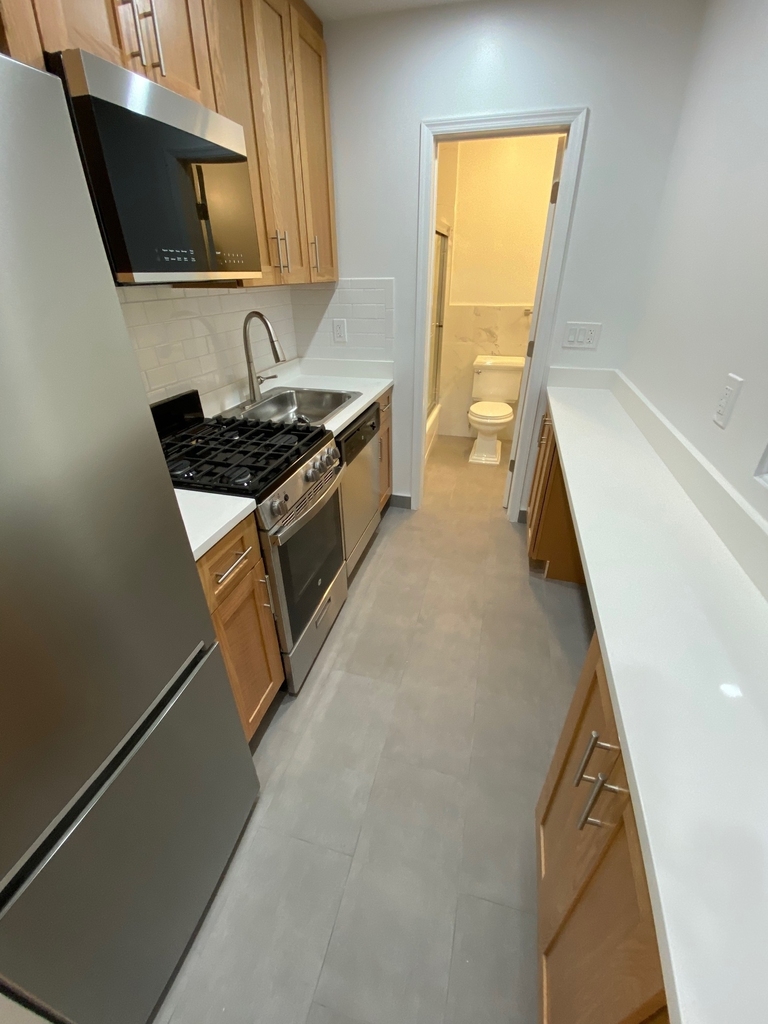 East 84th Street - Photo 4