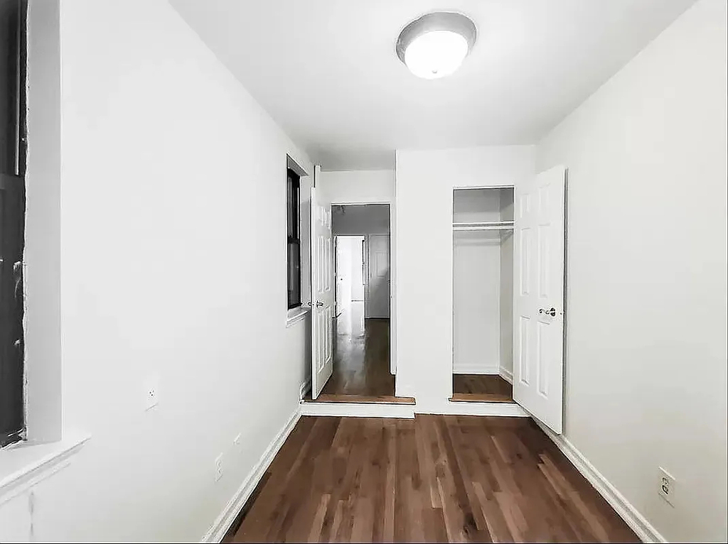 533 West 49th Street - Photo 1