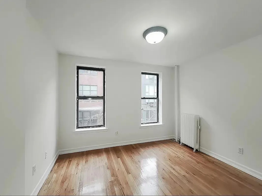 533 West 49th Street - Photo 0