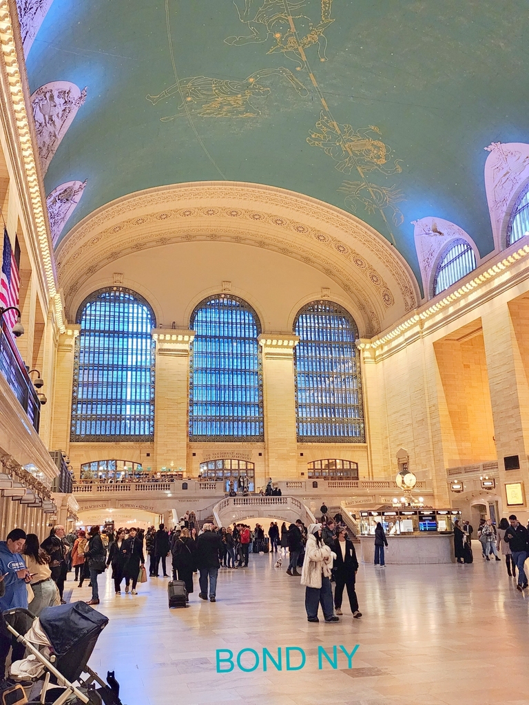 East 37th Street - Photo 8