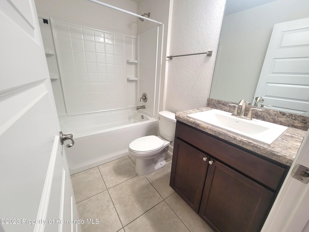 5296 Deltona Boulevard - Photo 19