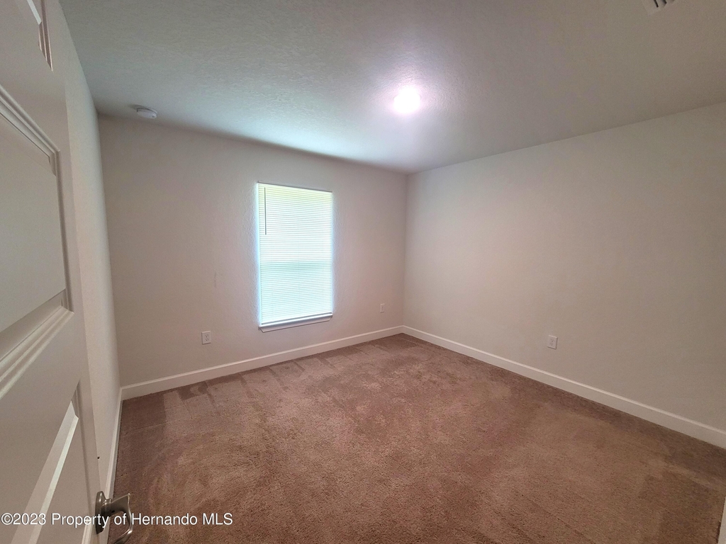 5296 Deltona Boulevard - Photo 18