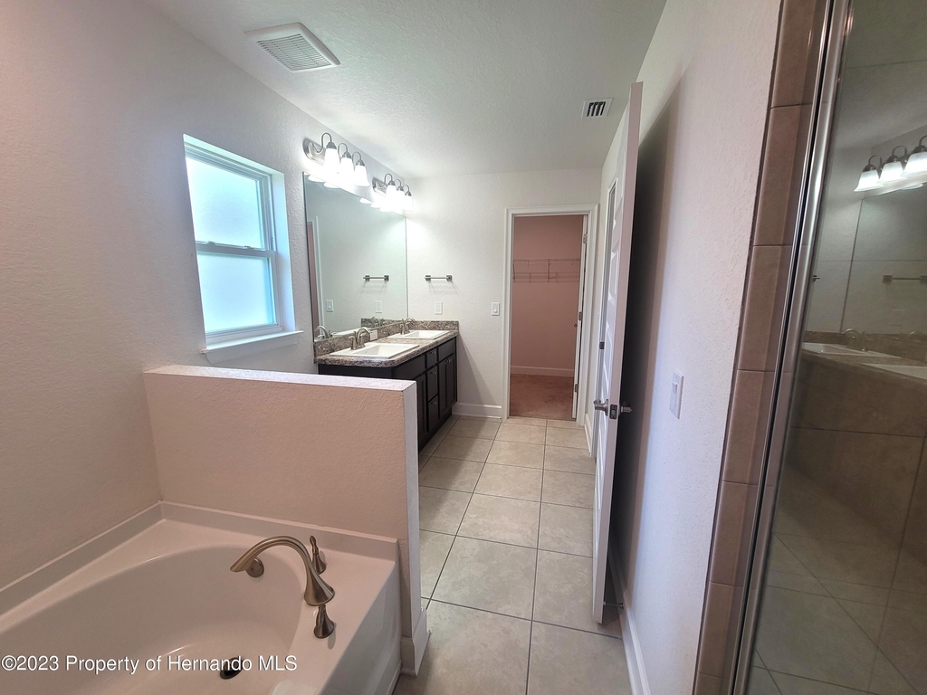 5296 Deltona Boulevard - Photo 15