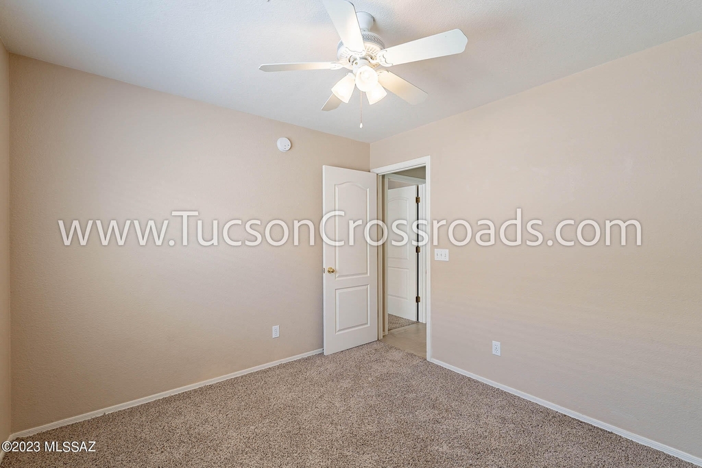 4504 W Sun Quest Street - Photo 28