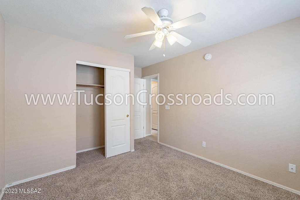 4504 W Sun Quest Street - Photo 32