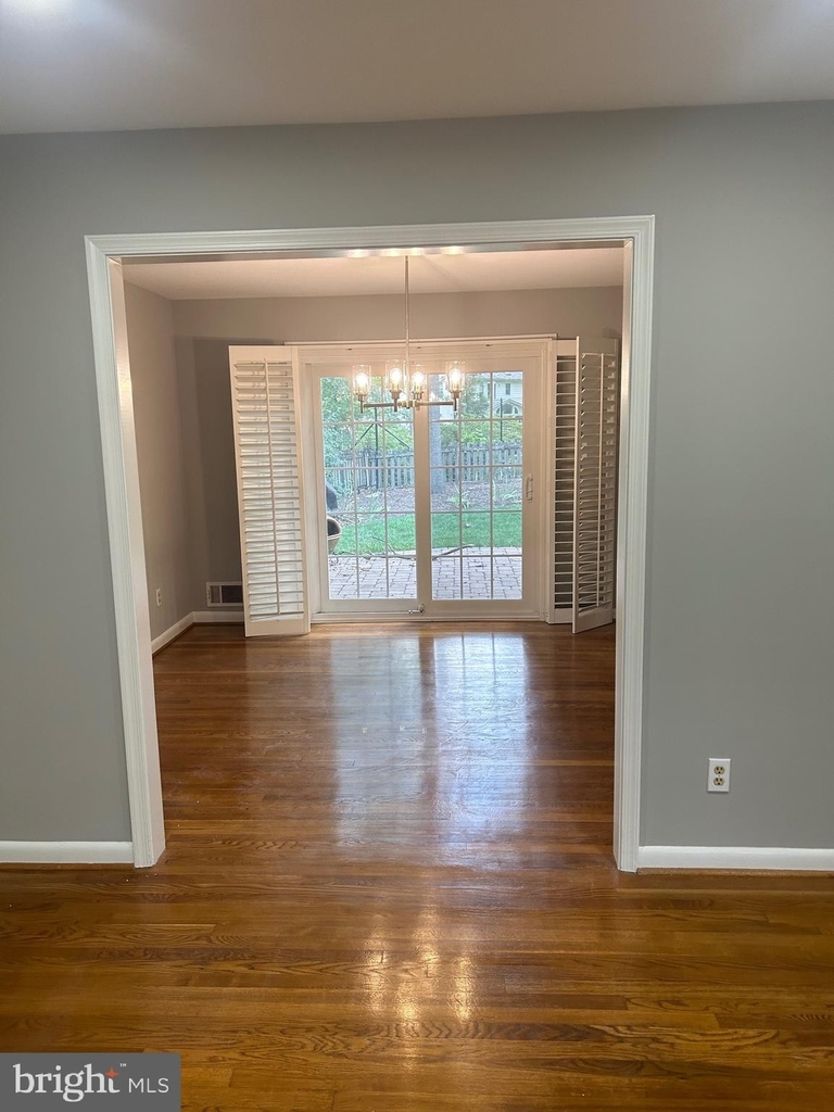 1411 Kersey Lane - Photo 3