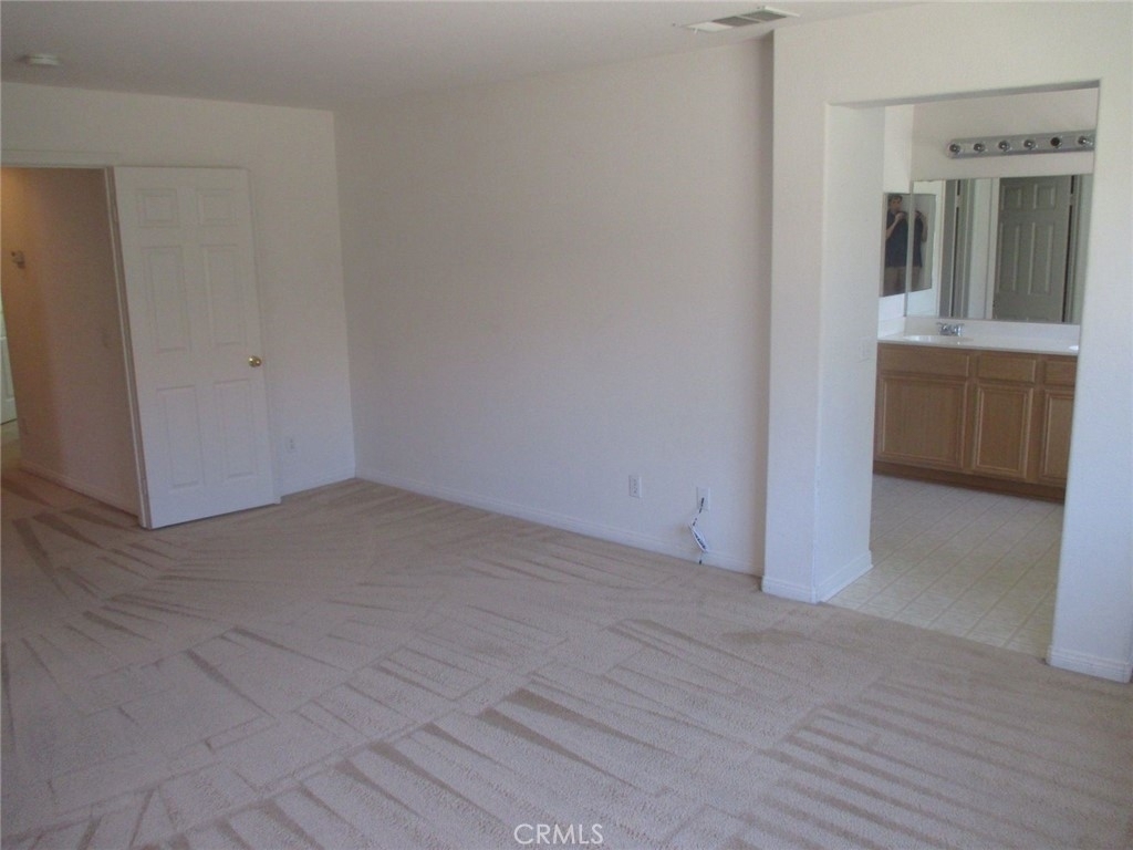 23770 Black Canyon Drive - Photo 32