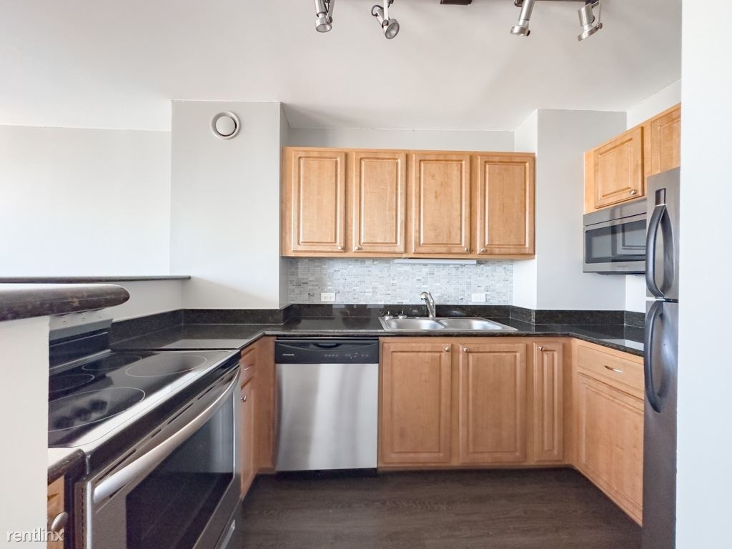 4334 N. Hazel, Unit C7041 - Photo 1