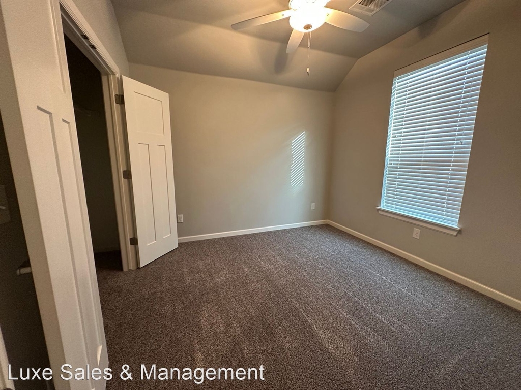 13101 Rock Meadows Circle - Photo 17