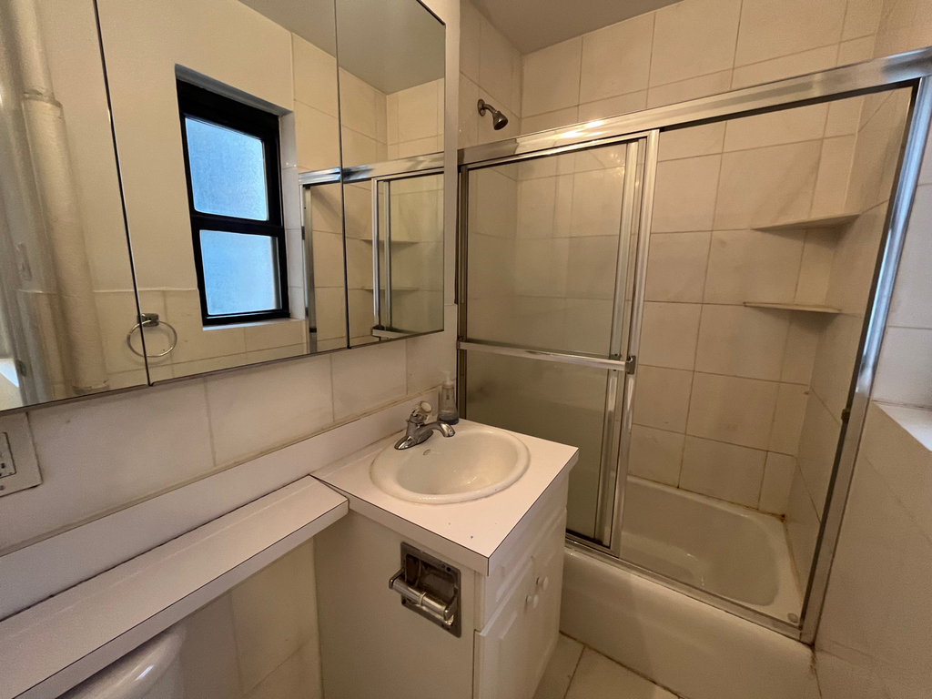 148 West 68th Street - Photo 8