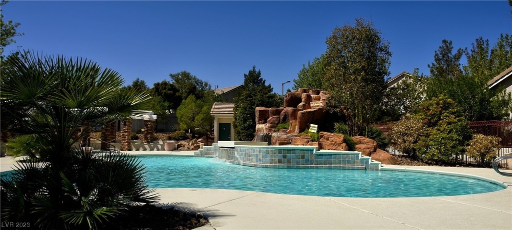 10300 Summer River Avenue - Photo 20