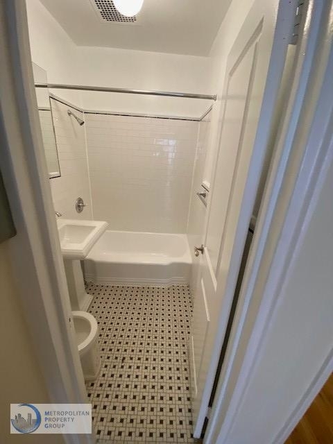 East 67th Street - Photo 9