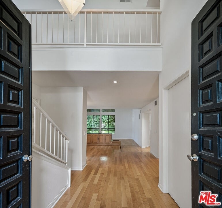 23454  Park Hermosa - Photo 2