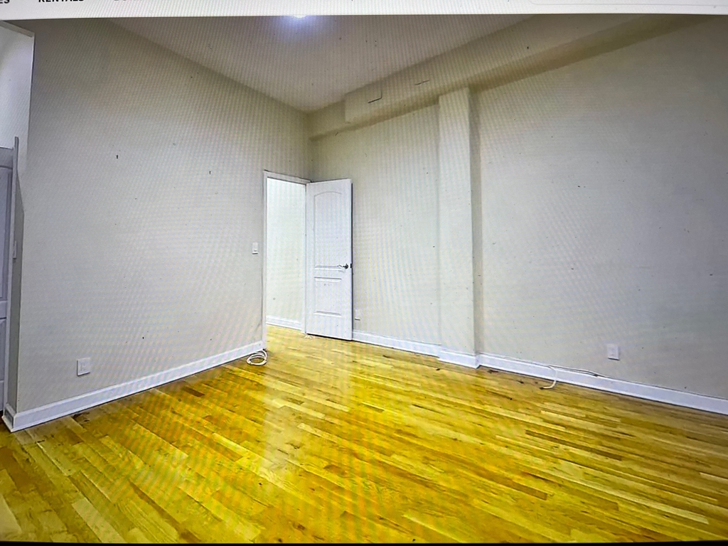 243 East 53rd Street - Photo 14