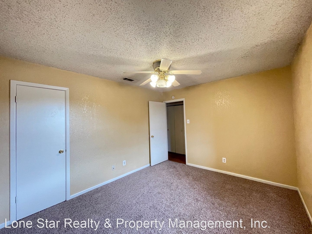 2208 Hunt Dr - Photo 21